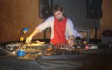 LABEL UR TECHNO: 4