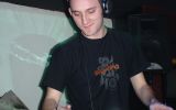 LABEL UR TECHNO: 2