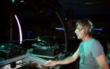 THE RHYTHM OF HOUSE 8