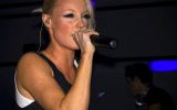 EMMA HEWITT Live! 6