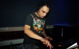 UPLOAD - Techno 7