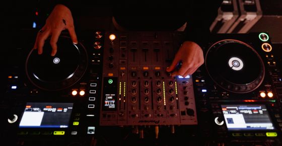 MUSIC<span>/</span>DJ Xennon